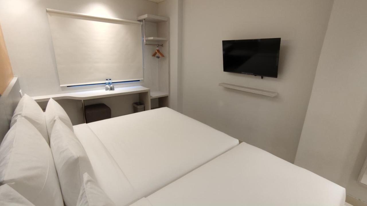 Agogo Downtown Hotel Surabaya Dış mekan fotoğraf